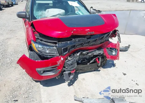 2021 Jeep Compass Trailhawk 4X4 из США, поврежденный, VIN 3C4NJDDB5MT591117